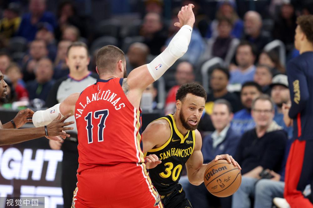 不禁称赞 不禁称赞