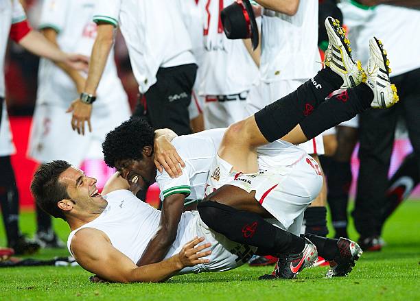 决防守端的 决防守端的